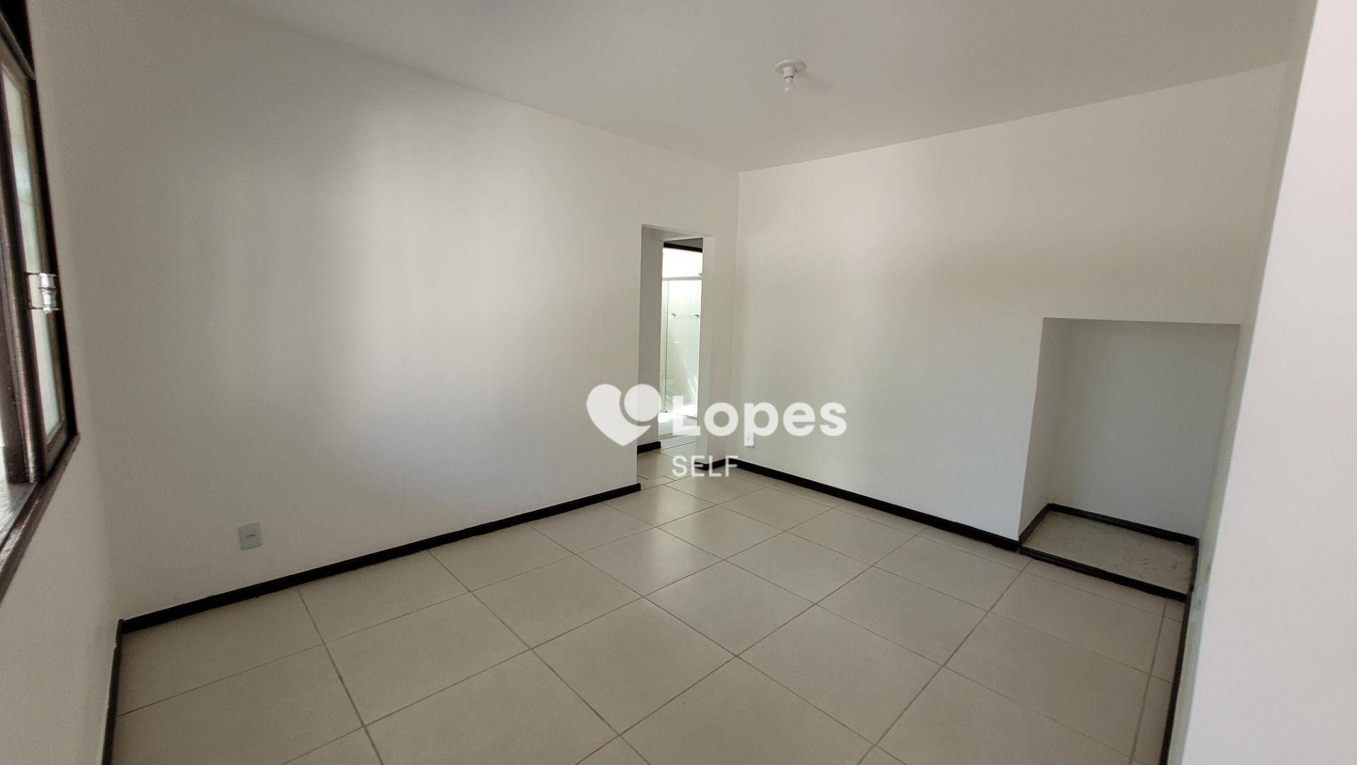 Casa à venda com 7 quartos, 340m² - Foto 4