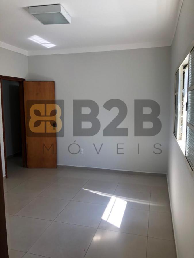 Casa à venda com 4 quartos, 140m² - Foto 1