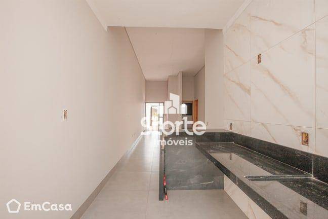 Casa à venda com 3 quartos, 80m² - Foto 3