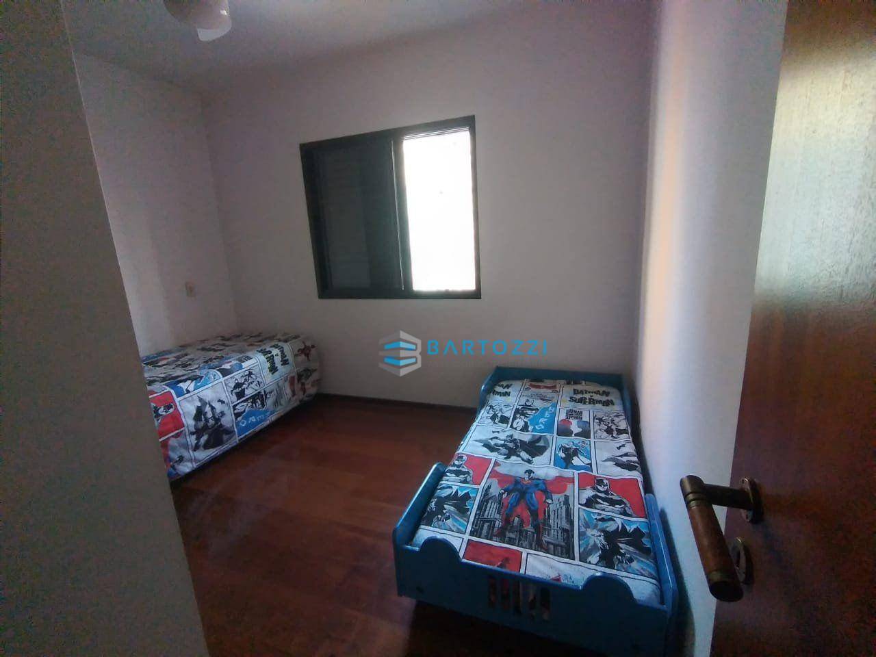 Apartamento à venda com 3 quartos, 117m² - Foto 35