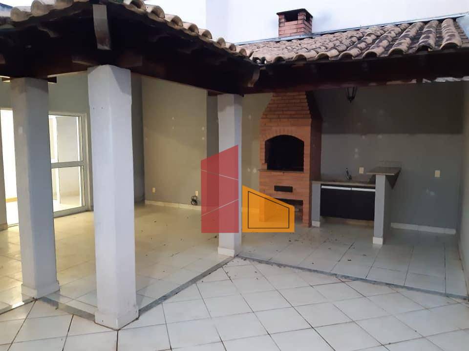 Apartamento à venda com 3 quartos, 224m² - Foto 1