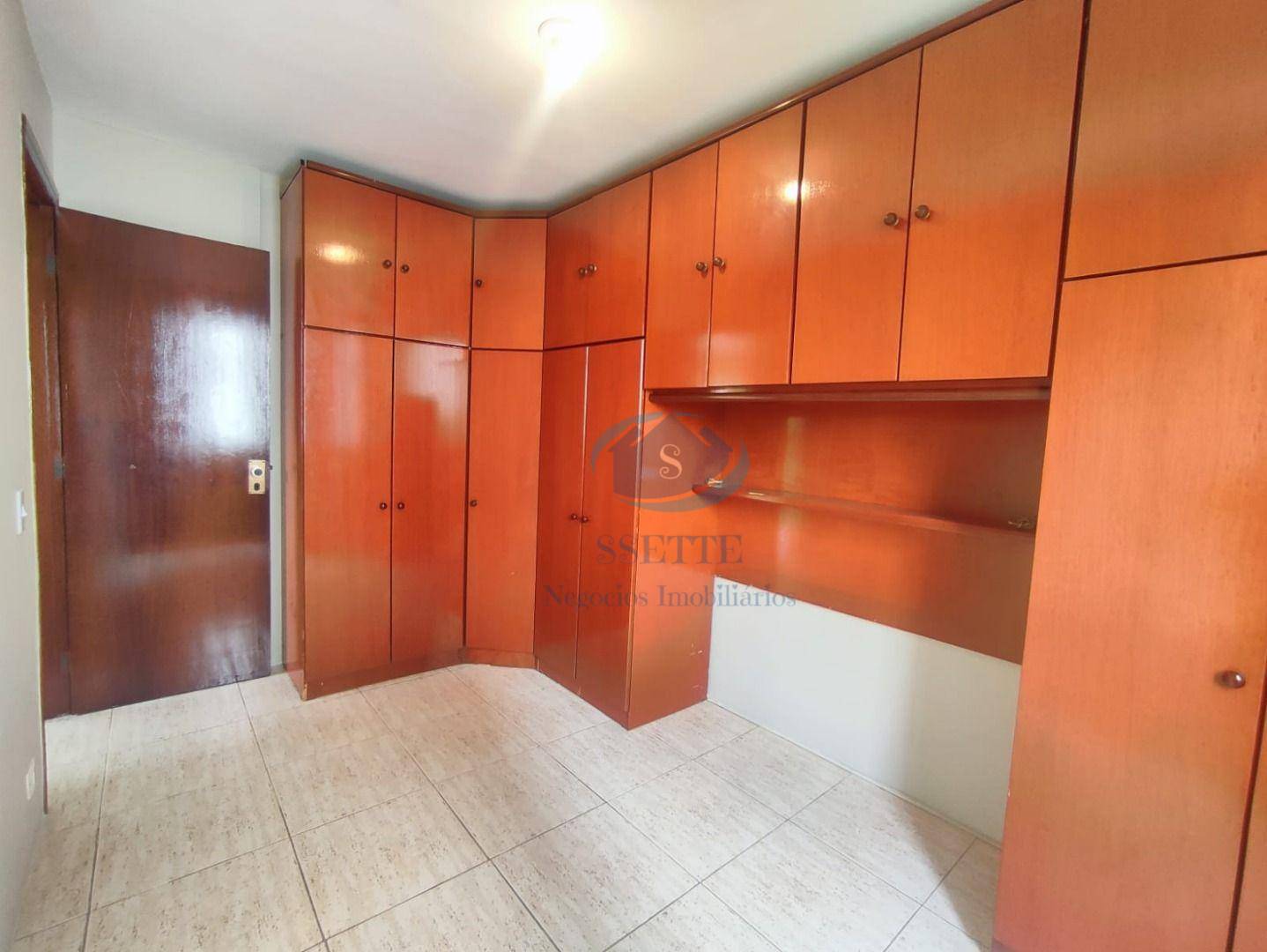 Apartamento para alugar com 2 quartos, 55m² - Foto 6