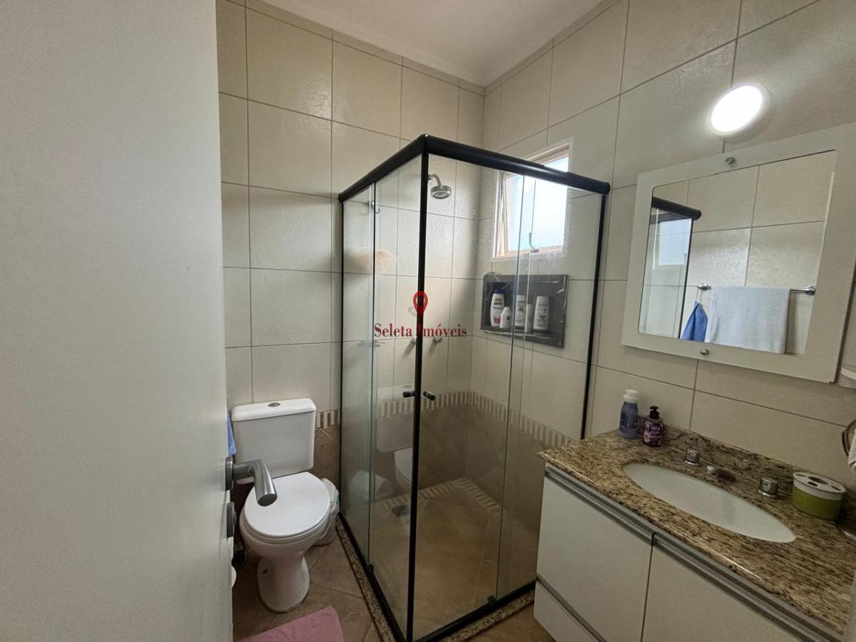 Casa para alugar com 3 quartos, 128m² - Foto 35