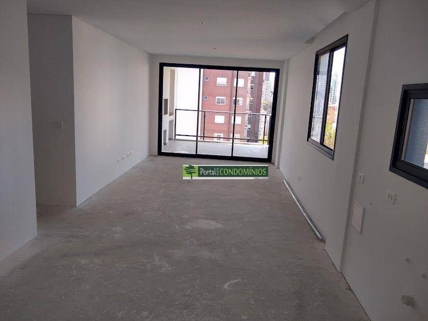 Apartamento à venda com 3 quartos, 111m² - Foto 4