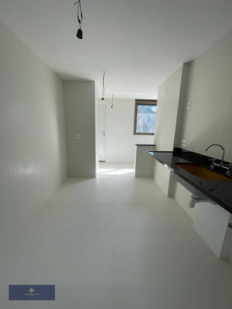 Apartamento à venda com 3 quartos, 150m² - Foto 32