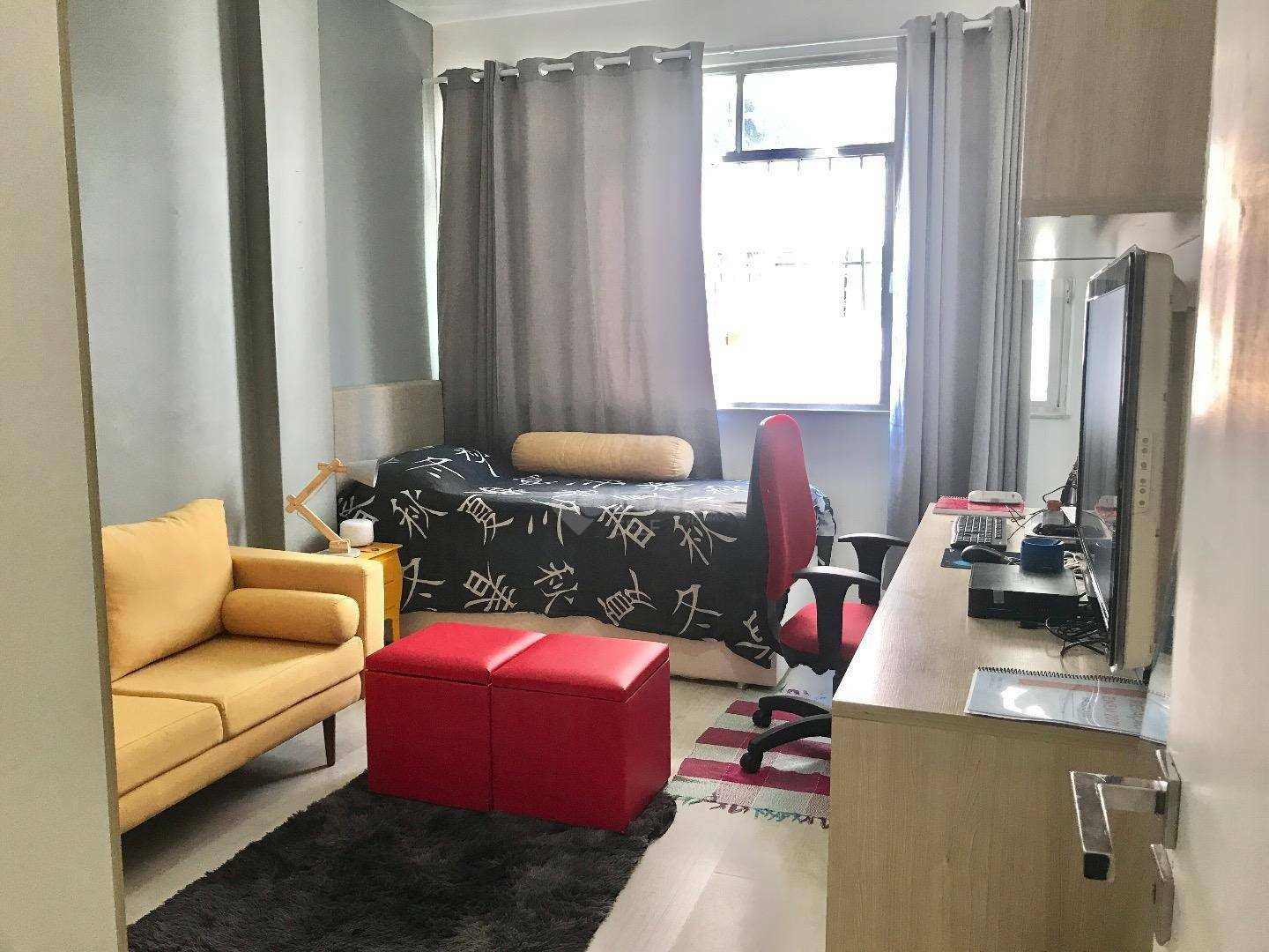 Apartamento à venda com 3 quartos, 80m² - Foto 2