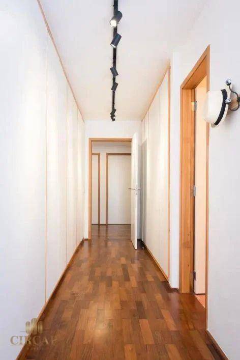 Apartamento para alugar com 3 quartos, 210m² - Foto 12