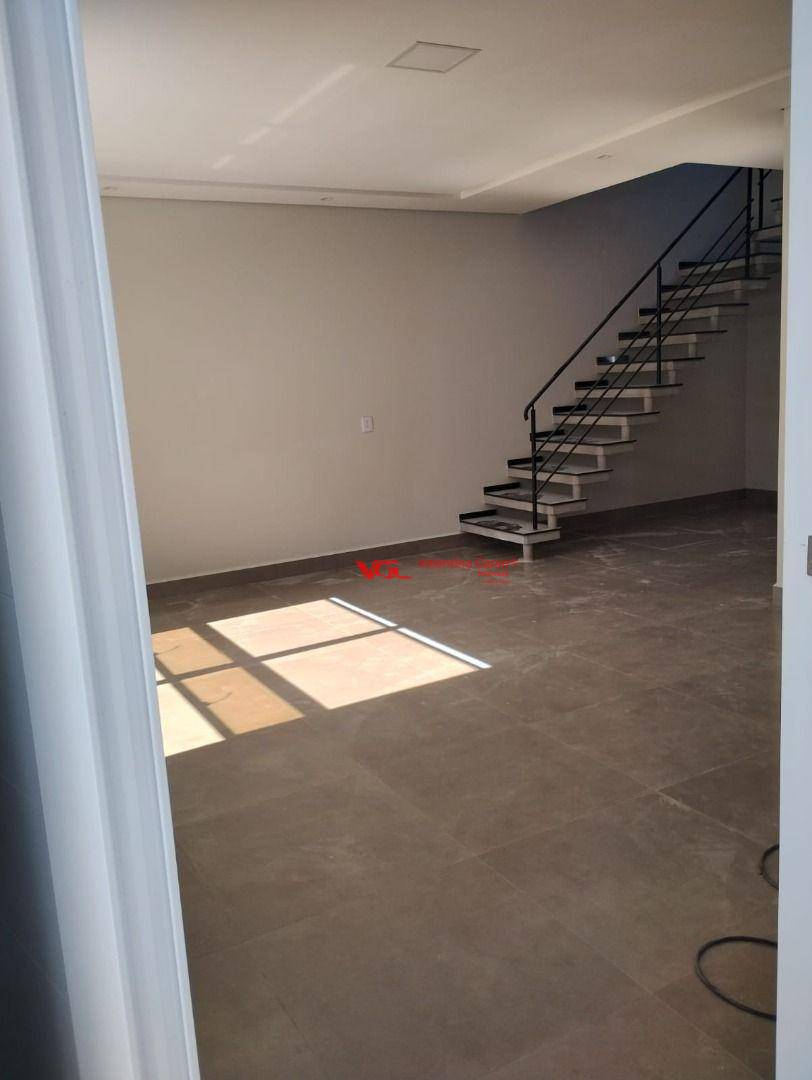 Sobrado à venda com 3 quartos, 184m² - Foto 3