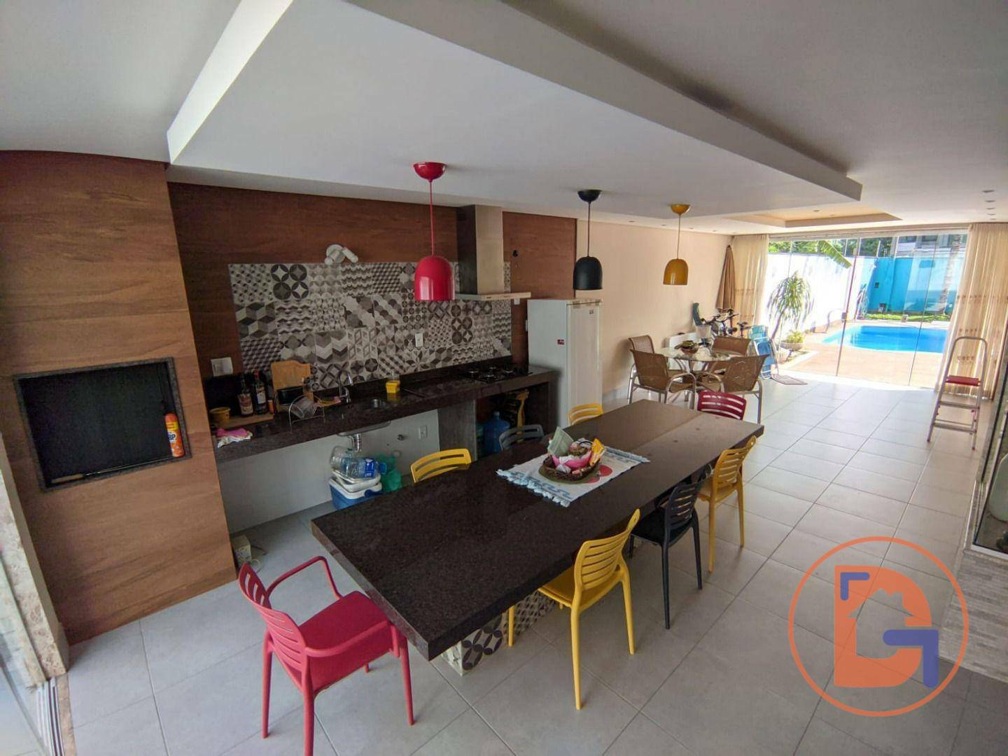 Casa à venda com 4 quartos, 220m² - Foto 12