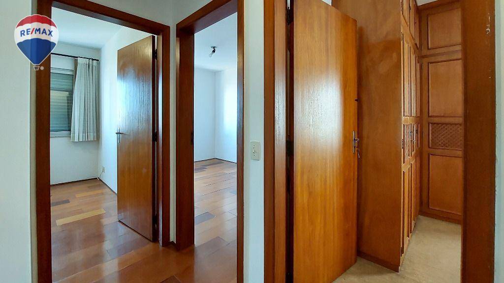 Apartamento para alugar com 3 quartos, 120m² - Foto 7