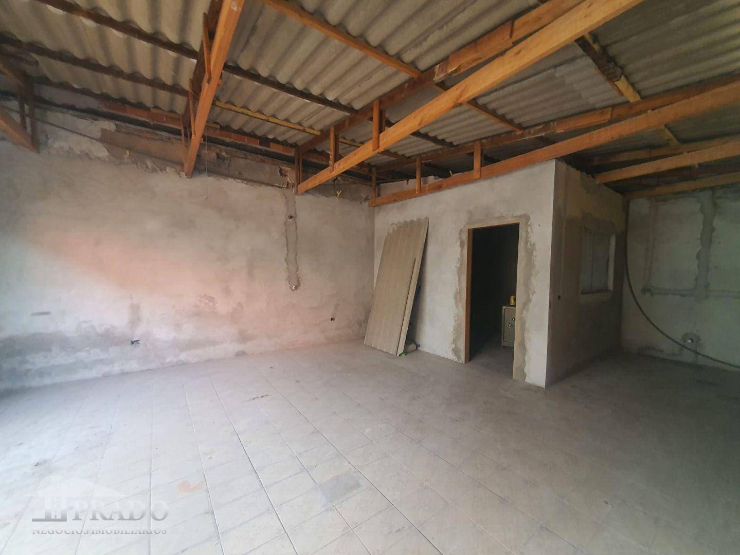 Casa à venda com 4 quartos, 169m² - Foto 18