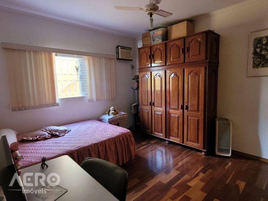 Casa à venda com 4 quartos, 190m² - Foto 16