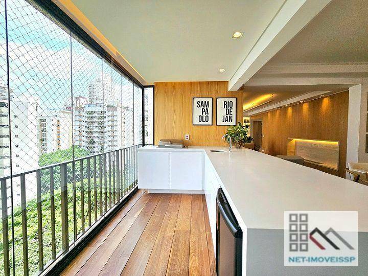 Apartamento à venda com 4 quartos, 202m² - Foto 1