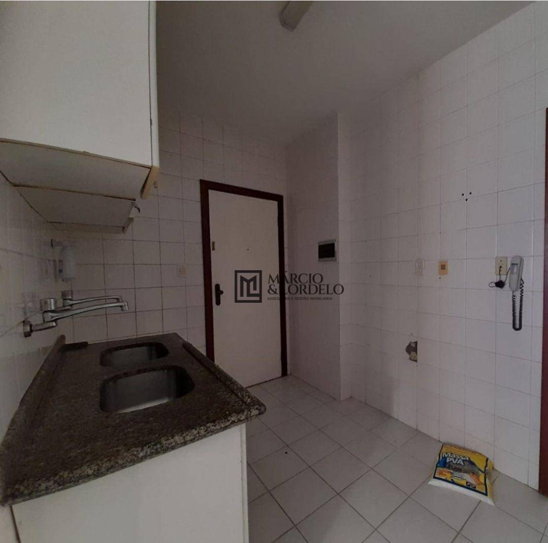 Apartamento à venda com 3 quartos, 142m² - Foto 8