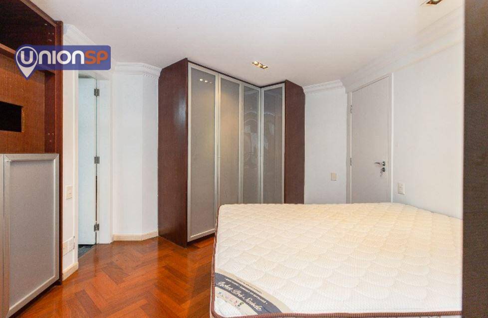 Apartamento à venda com 3 quartos, 180m² - Foto 10