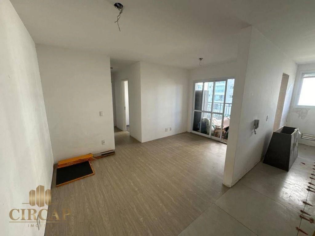 Apartamento à venda com 2 quartos, 60m² - Foto 1