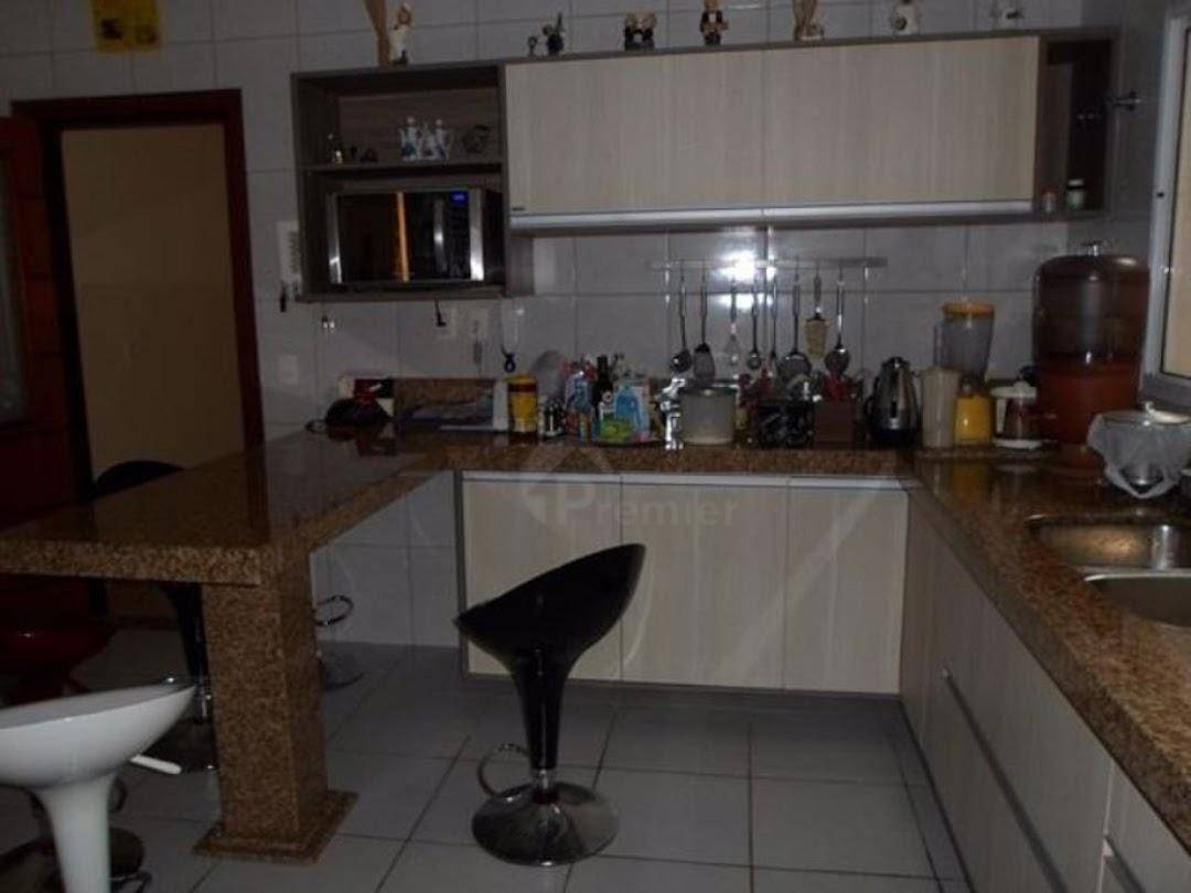 Chácara à venda com 5 quartos, 800m² - Foto 32