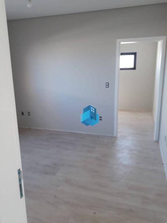 Casa à venda com 4 quartos, 270m² - Foto 18