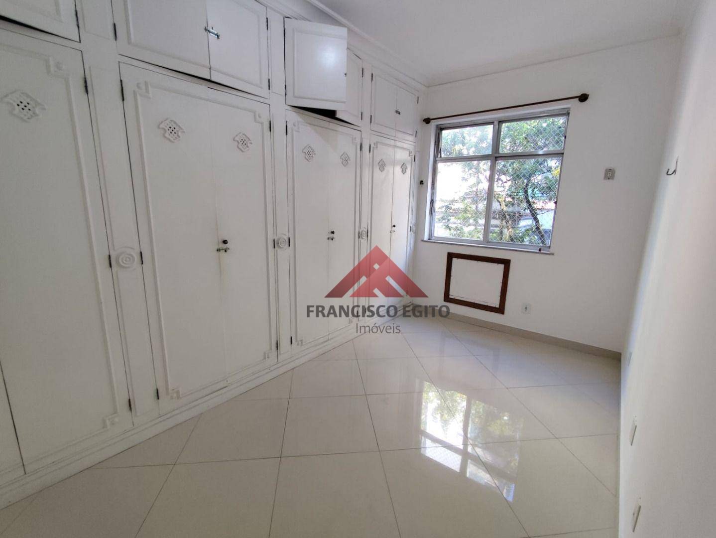 Apartamento para alugar com 3 quartos, 110m² - Foto 19