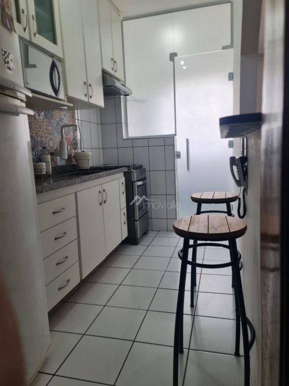 Apartamento à venda com 2 quartos, 65m² - Foto 11