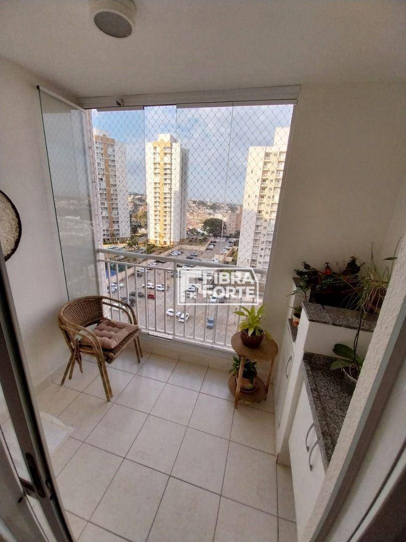 Apartamento à venda com 3 quartos, 77m² - Foto 1