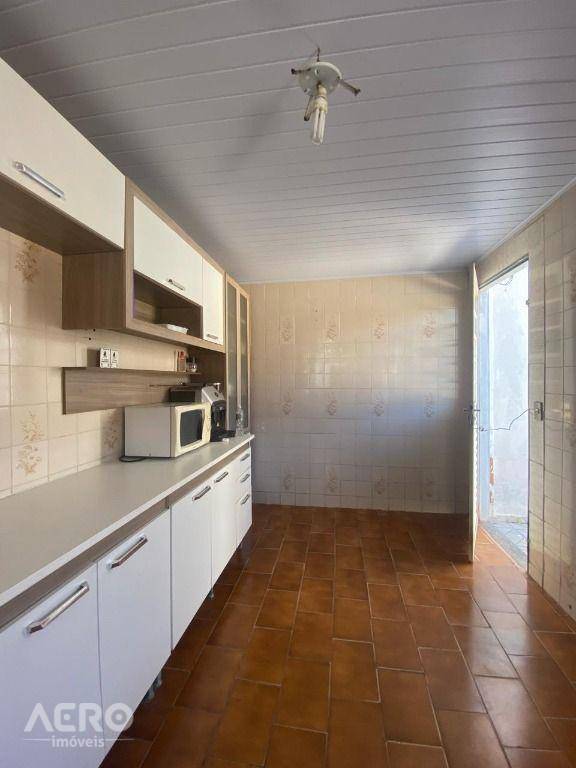 Casa à venda com 2 quartos, 131m² - Foto 7