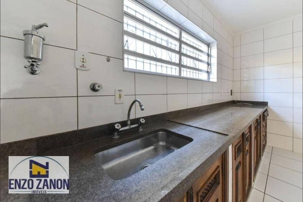 Casa à venda e aluguel com 4 quartos, 350m² - Foto 9