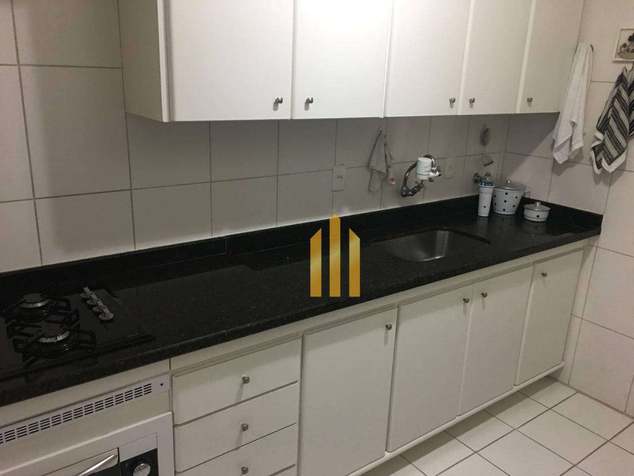 Apartamento à venda com 2 quartos, 70m² - Foto 12