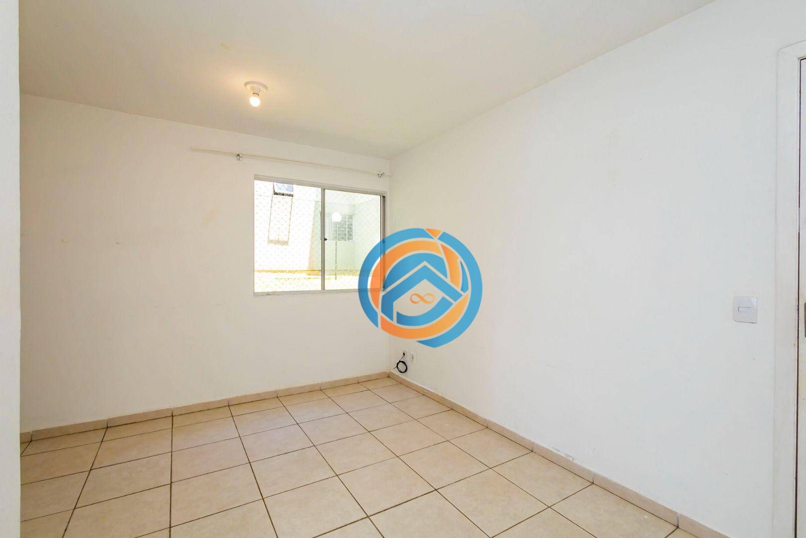 Apartamento à venda com 2 quartos, 44m² - Foto 2