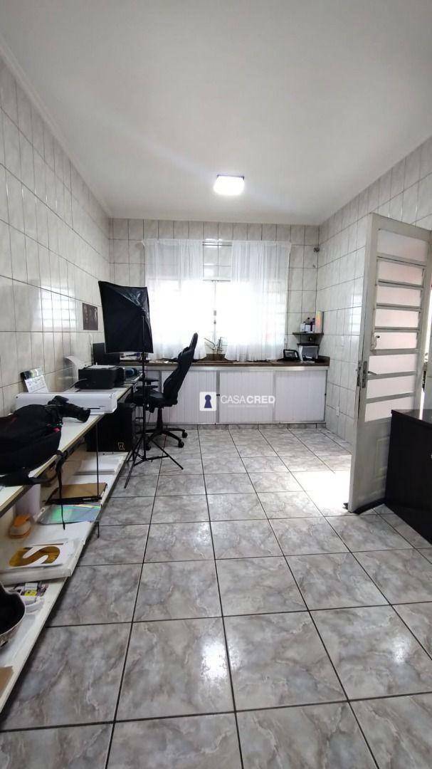 Casa à venda e aluguel com 5 quartos, 260m² - Foto 9