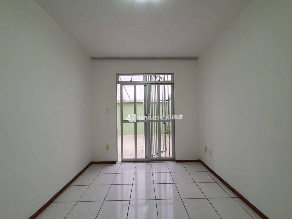 Apartamento para alugar com 2 quartos, 80m² - Foto 13
