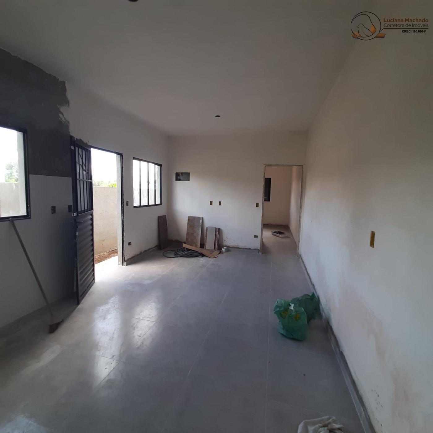 Casa à venda com 2 quartos, 150m² - Foto 2