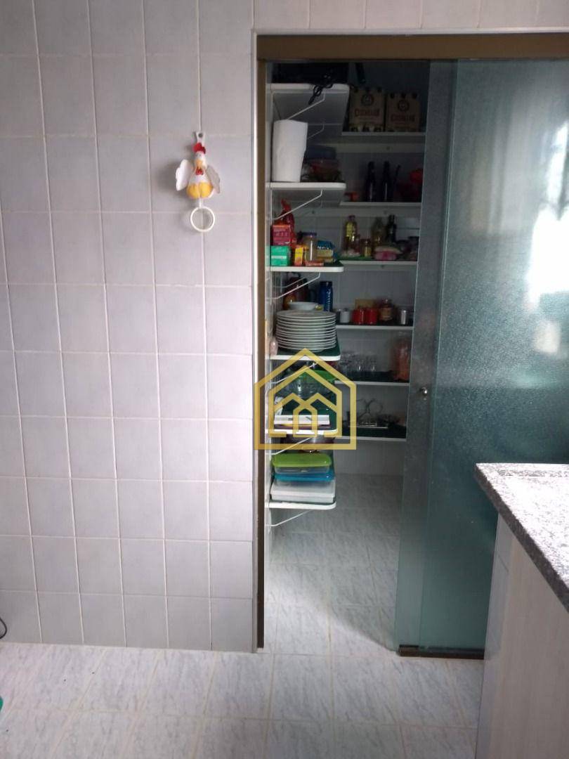 Apartamento à venda com 3 quartos, 140m² - Foto 15