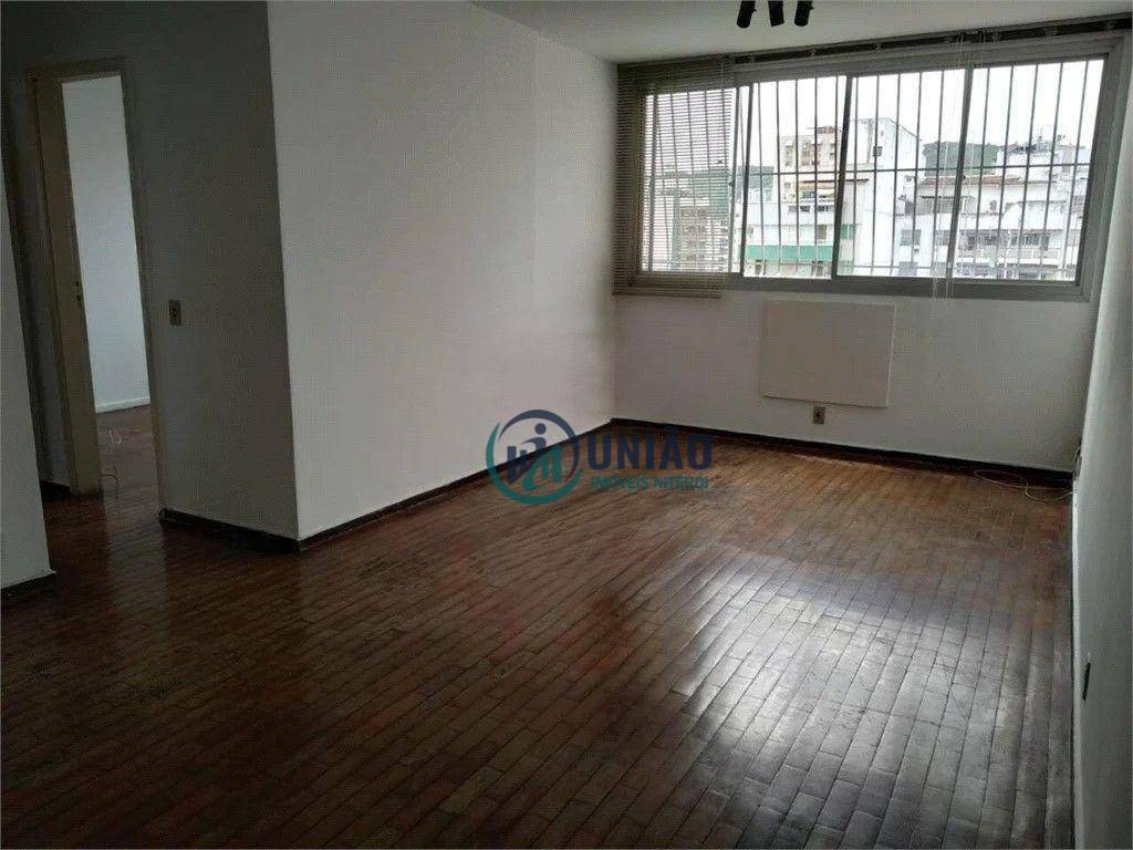 Apartamento à venda com 2 quartos, 80m² - Foto 2