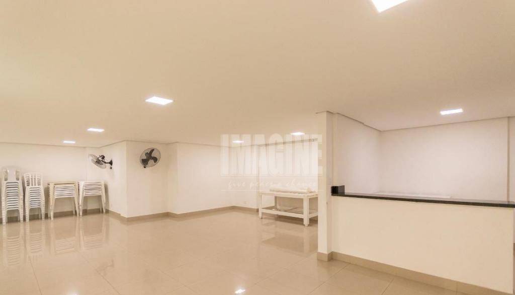 Apartamento à venda com 2 quartos, 68m² - Foto 10