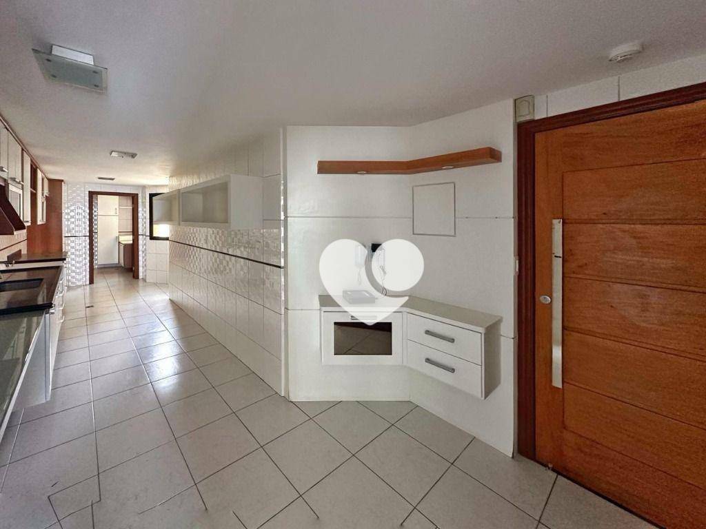 Apartamento à venda com 4 quartos, 239m² - Foto 6