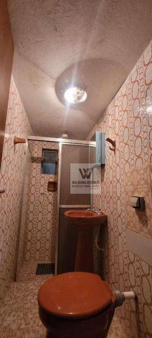 Casa para alugar com 3 quartos, 200m² - Foto 12