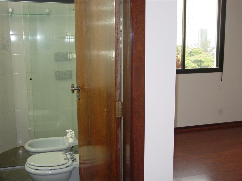 Apartamento à venda com 4 quartos, 200m² - Foto 8