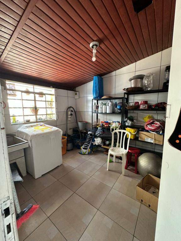 Casa à venda com 4 quartos, 180m² - Foto 10