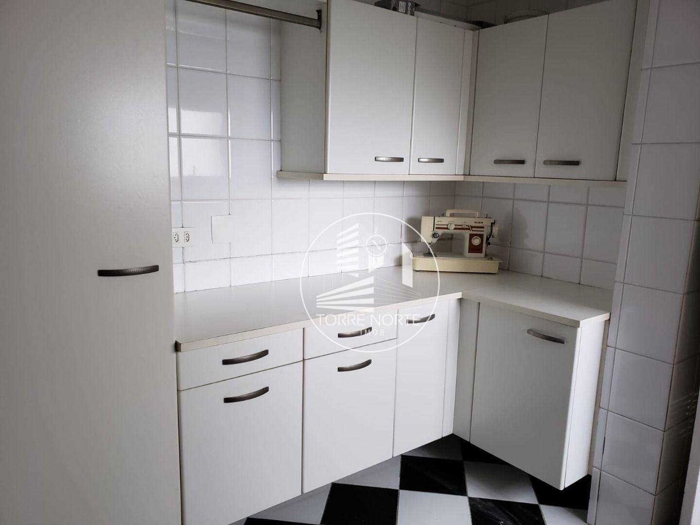 Apartamento à venda com 4 quartos, 176m² - Foto 16