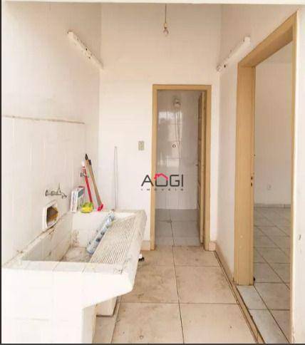 Casa à venda e aluguel com 3 quartos, 130m² - Foto 23