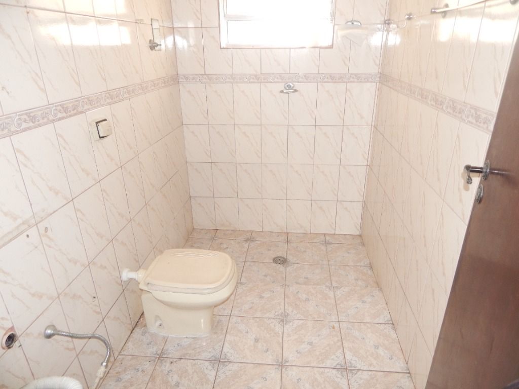 Casa à venda com 2 quartos, 80m² - Foto 11