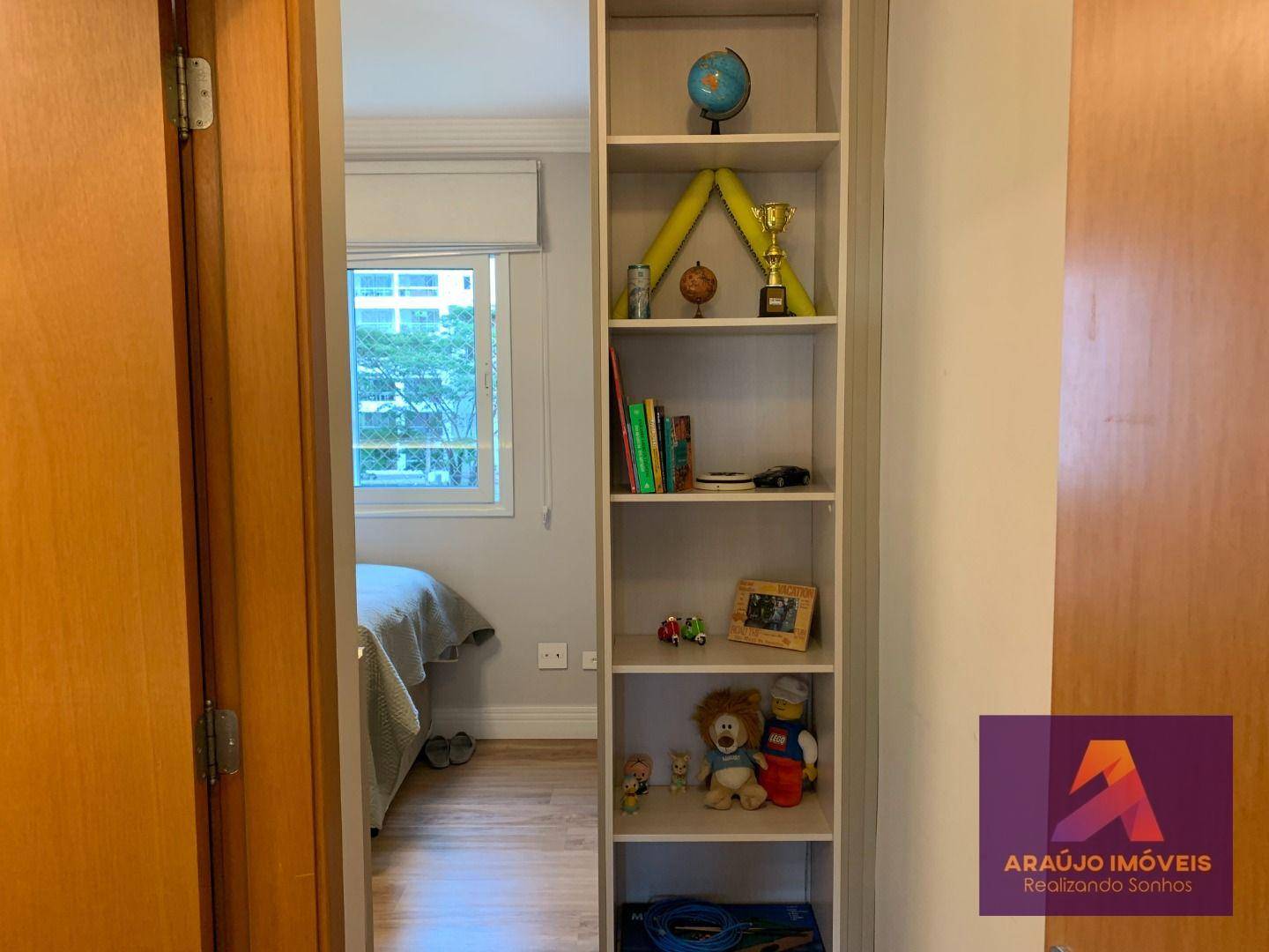 Apartamento à venda com 4 quartos, 153m² - Foto 18