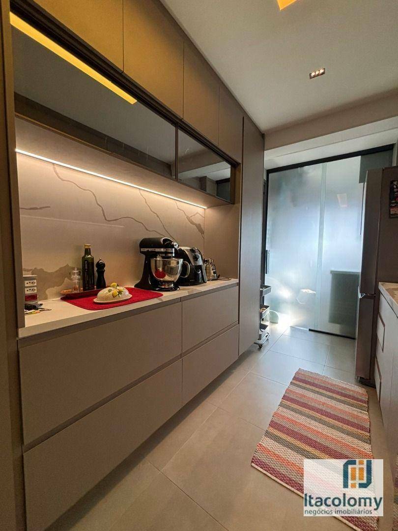 Apartamento à venda com 3 quartos, 123m² - Foto 21