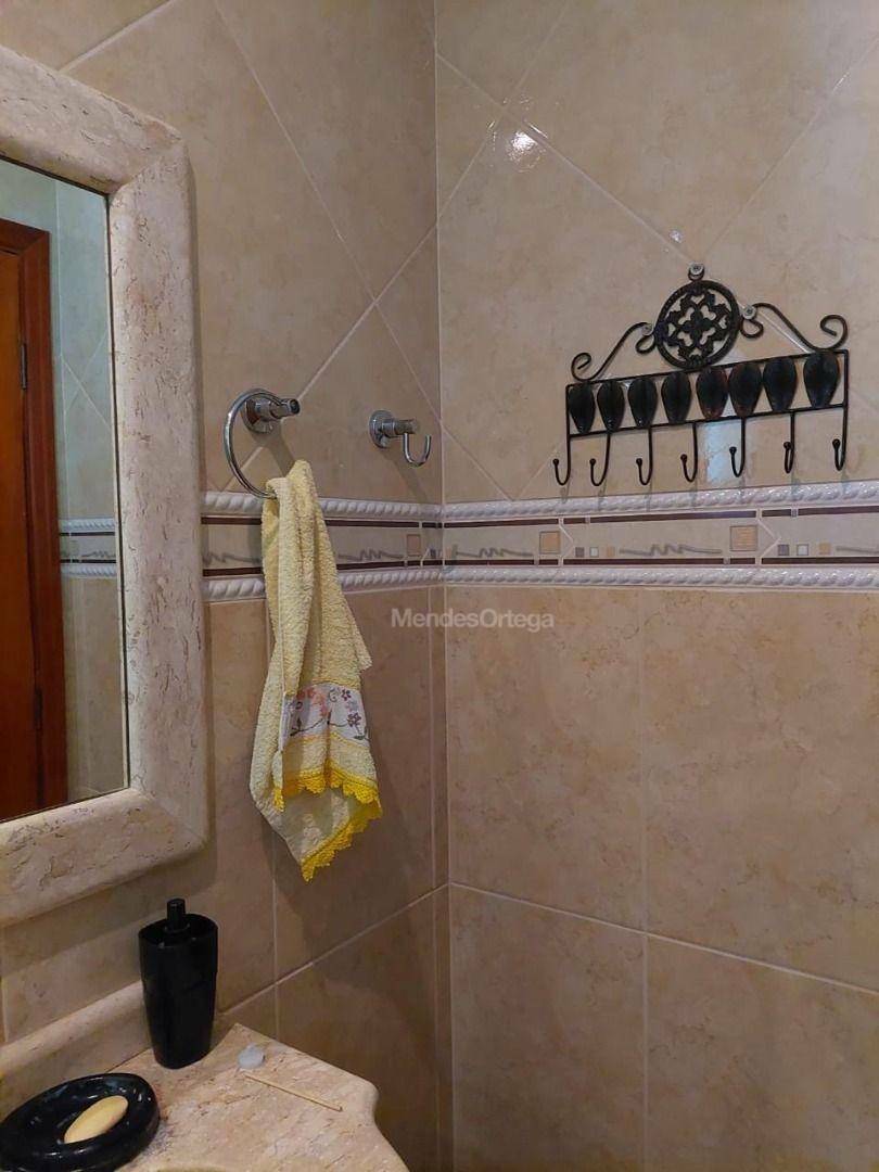 Casa à venda com 4 quartos, 234m² - Foto 10