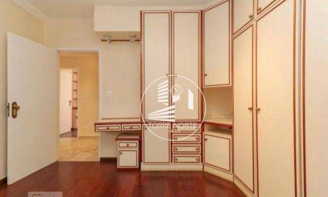 Apartamento para alugar com 3 quartos, 210m² - Foto 4