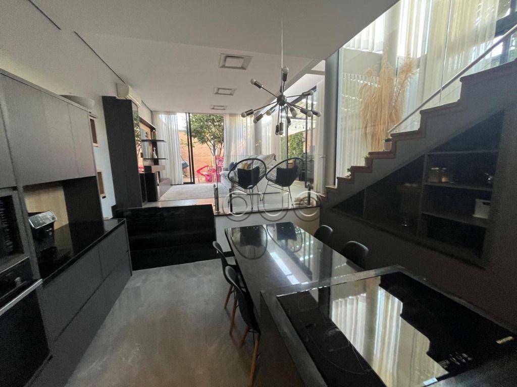 Casa de Condomínio à venda com 3 quartos, 178m² - Foto 1