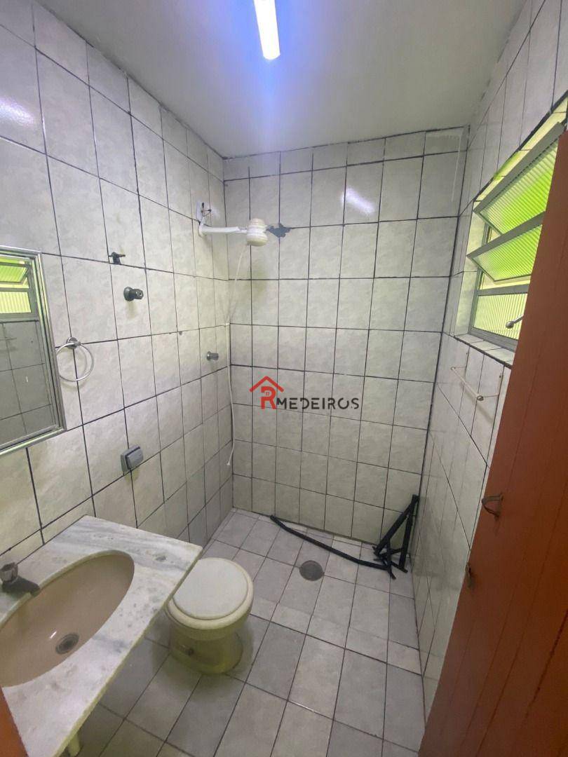 Casa para alugar com 3 quartos, 130m² - Foto 16