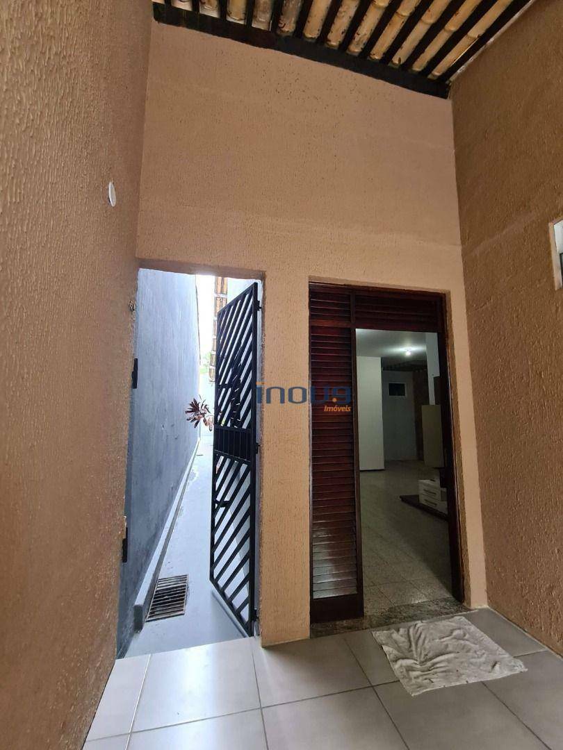 Casa à venda com 3 quartos, 109M2 - Foto 2