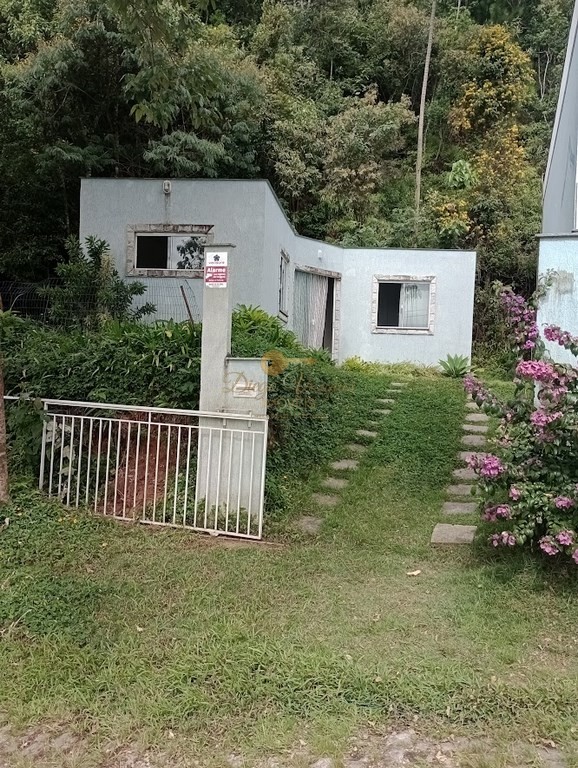 Casa à venda com 4 quartos, 2720m² - Foto 1